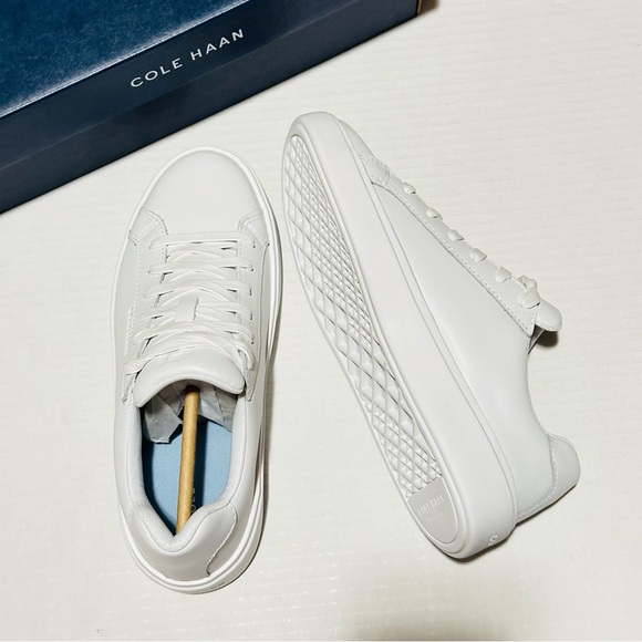 Cole Haan Grand Crosscourt Daily Sneaker Size 6 NEW - Picture 14 of 16